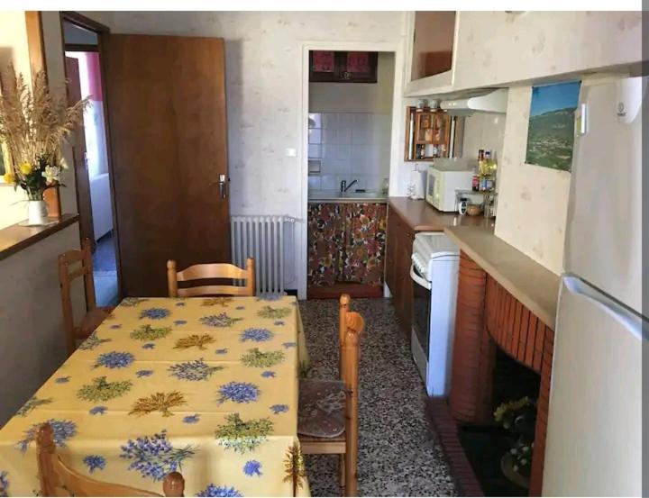 Grand Appartement 6 Pers,Lumineux,Avec Terrasse Sud De France Tuchan Exterior foto