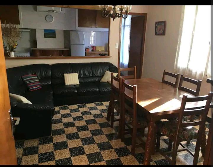 Grand Appartement 6 Pers,Lumineux,Avec Terrasse Sud De France Tuchan Exterior foto
